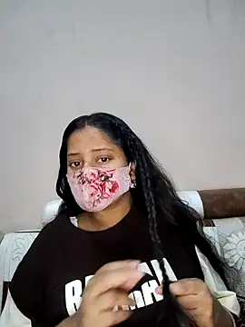 Snapshot of bigtitsqueen chatting on 11-15-25, 04:54 bigtitsqueen online show from 11-15-25, 04:54