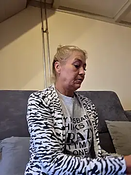 lisalustjouw online show from 09-29-25, 09:47