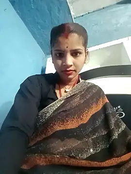 Snapshot of Nisha_Cute chatting on 10-08-25, 06:22 Nisha Cute online show from 10-08-25, 06:22