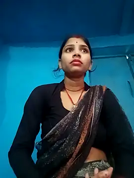 Snapshot of Nisha_Cute chatting on 10-19-25, 07:42 Nisha Cute online show from 10-19-25, 07:42