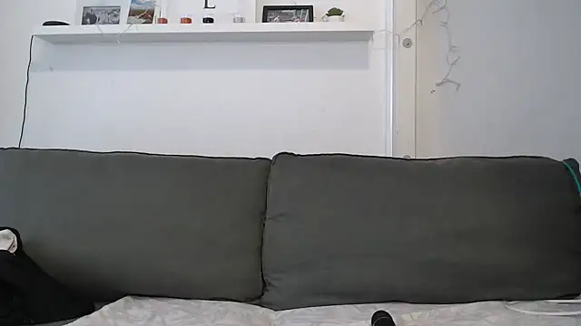 IntiMia online show from 03-12-25, 07:46