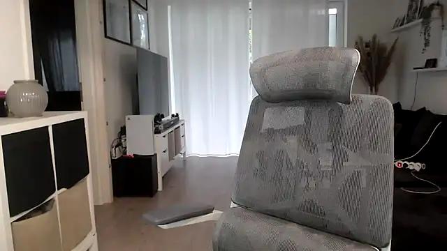 IntiMia online show from 10-08-25, 07:17