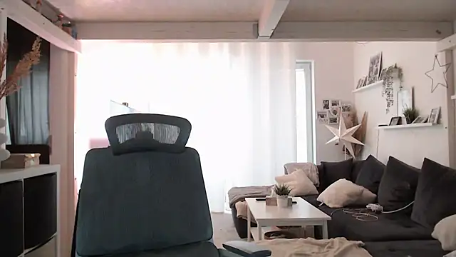 IntiMia online show from 02-09-26, 08:18