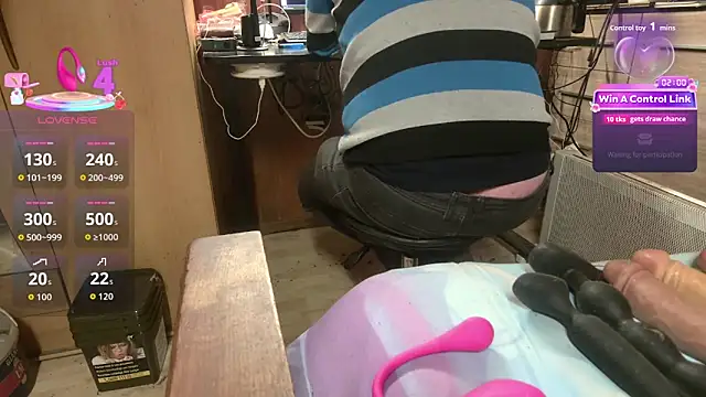 misteryman1956 online show from 12-14-25, 08:13