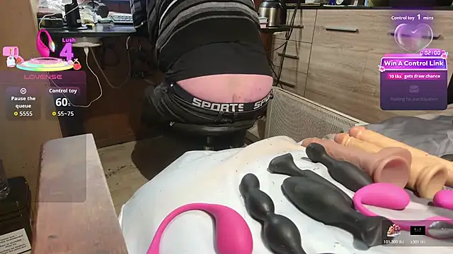 misteryman1956 online show from 02-10-26, 08:02