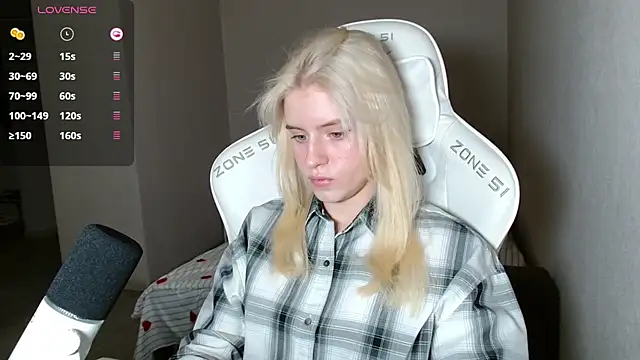 LizaKisses online show from 09-18-25, 12:29