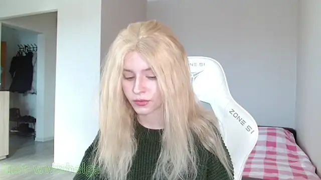 Snapshot of LizaKisses chatting on 02-05-26, 07:46 LizaKisses online show from 02-05-26, 07:46