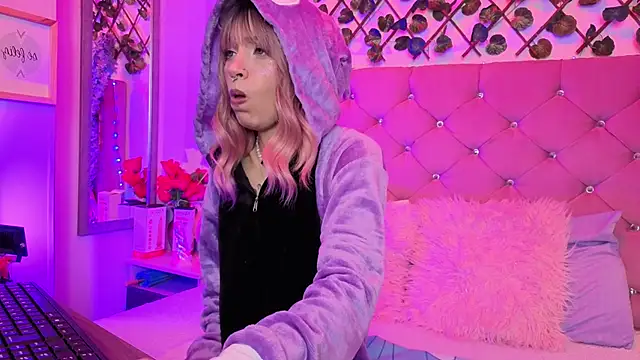 lauren evans96 online show from 02-18-26, 02:18