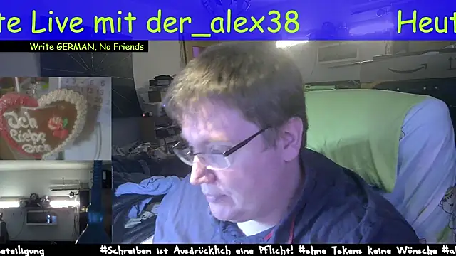 Snapshot of der_alex38 chatting on 03-17-25, 07:15 der alex38 online show from 03-17-25, 07:15