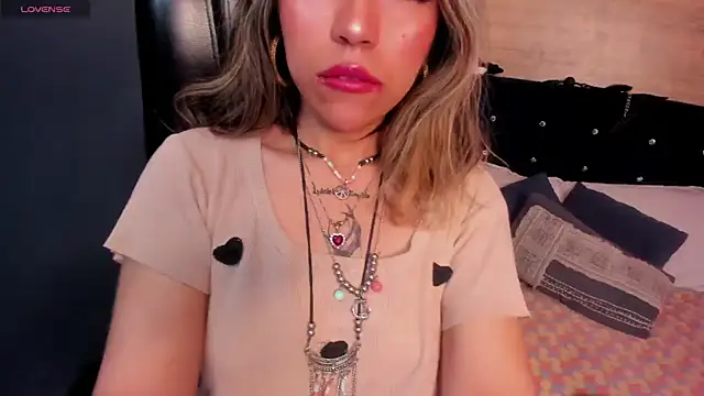 Snapshot of delilah_fix chatting on 01-26-25, 04:41 delilah fix online show from 01-26-25, 04:41