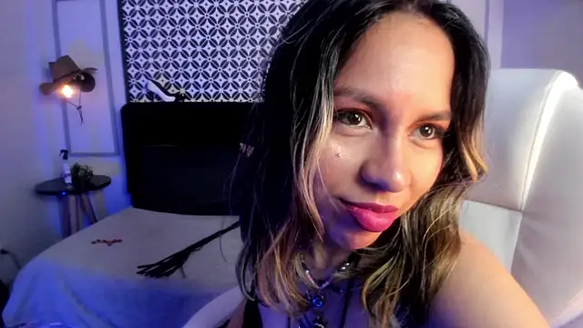 Snapshot of delilah_fix chatting on 02-19-25, 01:50 delilah fix online show from 02-19-25, 01:50