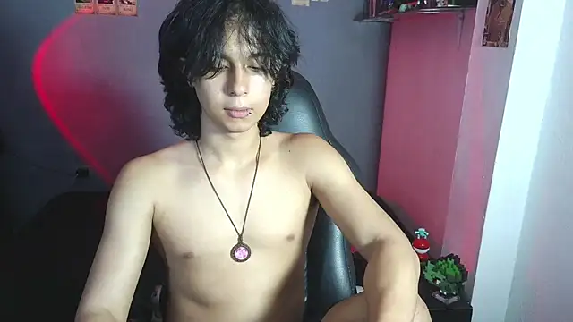 Snapshot of kairozz chatting on 02-13-25, 02:45 kairozz online show from 02-13-25, 02:45