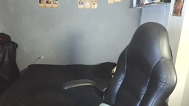 Snapshot of kairozz chatting on 02-19-25, 04:44 kairozz online show from 02-19-25, 04:44