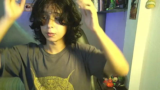 Snapshot of kairozz chatting on 03-18-25, 01:10 kairozz online show from 03-18-25, 01:10