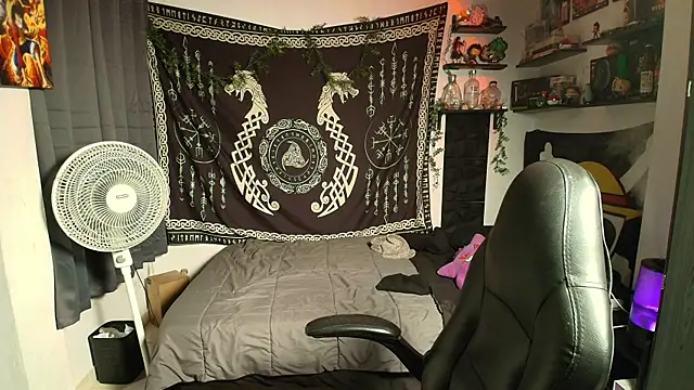 Snapshot of kairozz chatting on 12-04-25, 08:17 kairozz online show from 12-04-25, 08:17