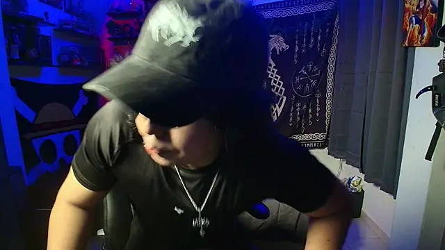 Snapshot of kairozz chatting on 12-20-25, 09:33 kairozz online show from 12-20-25, 09:33