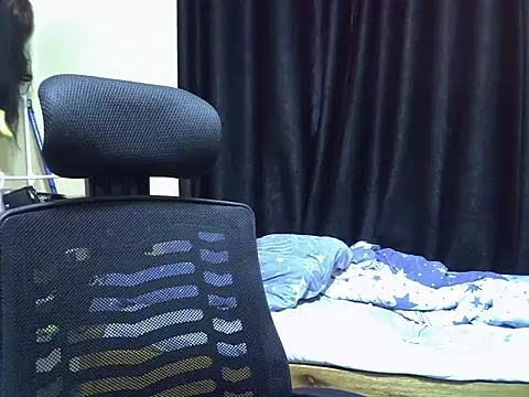 Horny-slut  online show from 10-28-25, 11:36