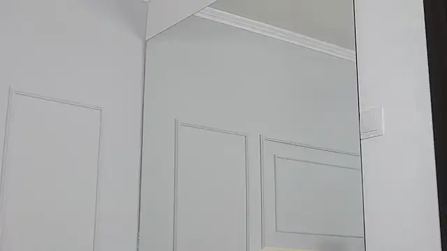 LeilaLow online show from 01-09-25, 12:09