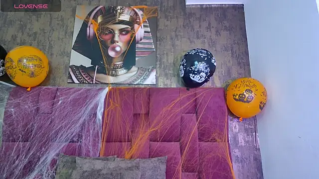 Snapshot of nicole__parker1 chatting on 10-24-25, 07:10 nicole parker1 online show from 10-24-25, 07:10