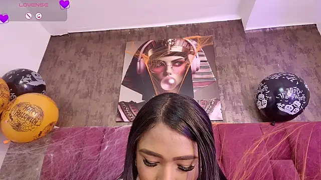 Snapshot of nicole__parker1 chatting on 10-30-25, 06:30 nicole parker1 online show from 10-30-25, 06:30