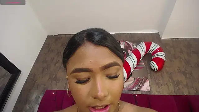 Snapshot of nicole__parker1 chatting on 12-16-25, 08:14 nicole parker1 online show from 12-16-25, 08:14