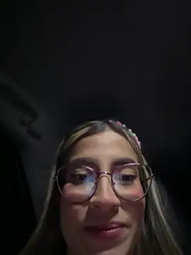 Issabela G1 online show from 12-05-24, 01:25