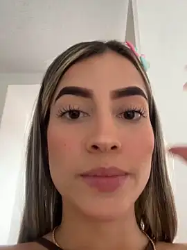 Issabela G1 online show from 12-07-24, 08:38