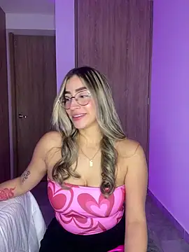 Issabela G1 online show from 01-03-25, 04:11