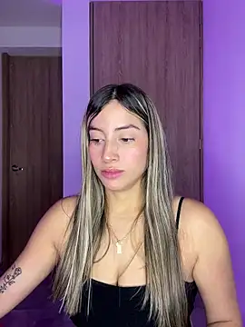 Issabela G1 online show from 02-06-25, 03:16