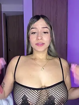 Issabela G1 online show from 02-23-25, 03:35