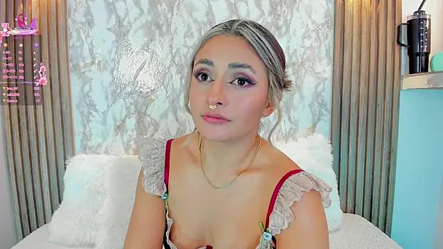 Snapshot of Nanda_Vixen chatting on 03-09-25, 08:18 Nanda Vixen online show from 03-09-25, 08:18