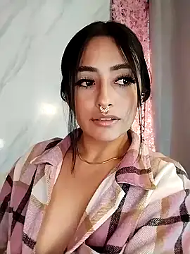Snapshot of Nanda_Vixen chatting on 09-22-25, 10:23 Nanda Vixen online show from 09-22-25, 10:23