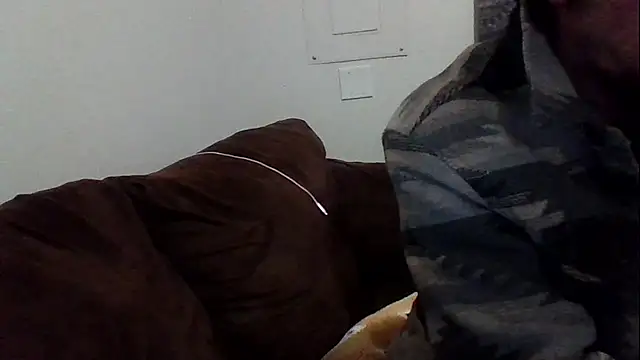 Snapshot of Curved4Pleasure chatting on 02-05-25, 03:09 Curved4Pleasure online show from 02-05-25, 03:09