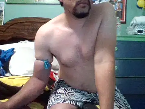 Snapshot of Curved4Pleasure chatting on 10-08-25, 07:33 Curved4Pleasure online show from 10-08-25, 07:33