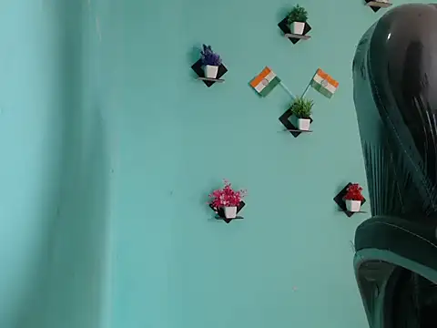 Yashi online show from 02-22-25, 09:23