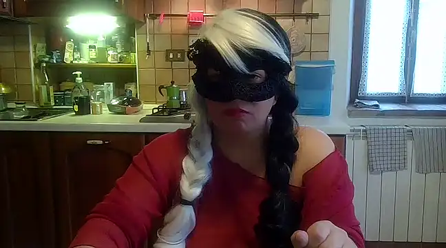 Ninalapiccolina online show from 01-07-25, 10:11