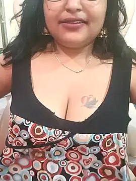 Snapshot of Ashwini_Gowda_91 chatting on 12-07-24, 07:43 Ashwini Gowda 91 online show from 12-07-24, 07:43