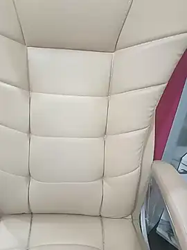 Snapshot of Ashwini_Gowda_91 chatting on 12-22-24, 04:06 Ashwini Gowda 91 online show from 12-22-24, 04:06