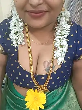 Snapshot of Ashwini_Gowda_91 chatting on 01-10-25, 04:20 Ashwini Gowda 91 online show from 01-10-25, 04:20