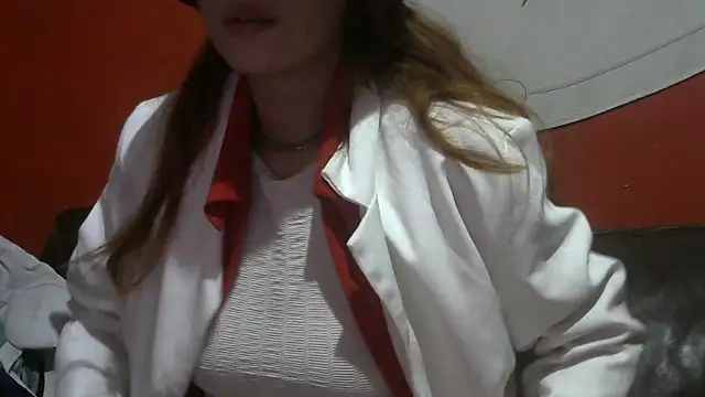 Snapshot of spacegirlll chatting on 12-25-24, 08:28 spacegirlll online show from 12-25-24, 08:28