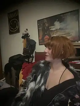 Snapshot of spacegirlll chatting on 09-14-25, 03:44 spacegirlll online show from 09-14-25, 03:44