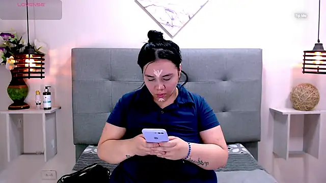 Snapshot of Cheelsea_ chatting on 02-04-25, 03:54 Cheelsea  online show from 02-04-25, 03:54