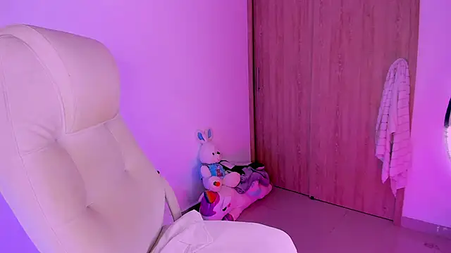 Snapshot of Cheelsea_ chatting on 02-24-25, 01:57 Cheelsea  online show from 02-24-25, 01:57