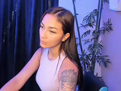 ASIAM BRUNET online show from 04-16-26, 10:23