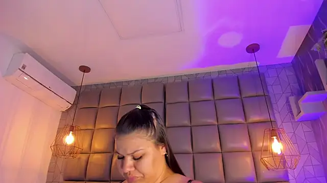 Snapshot of mile_uribe chatting on 03-15-25, 05:41 mile uribe online show from 03-15-25, 05:41