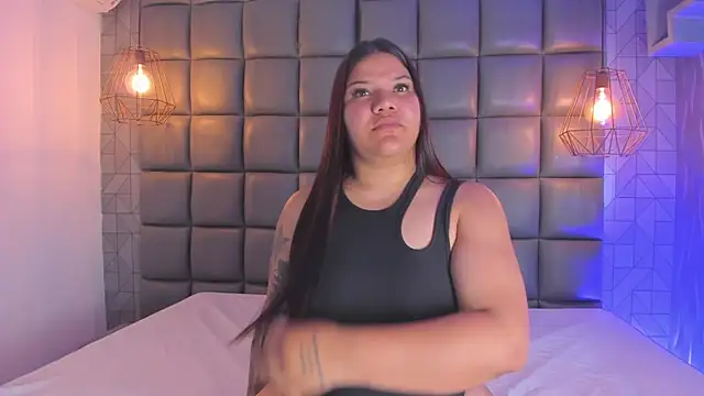 Snapshot of mile_uribe chatting on 03-21-25, 03:01 mile uribe online show from 03-21-25, 03:01