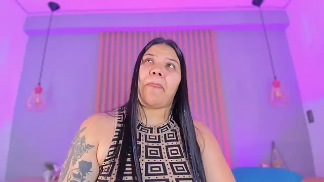 Snapshot of mile_uribe chatting on 09-12-25, 03:50 mile uribe online show from 09-12-25, 03:50