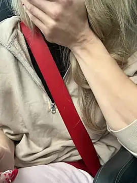 mollywilde online show from 02-26-25, 09:32