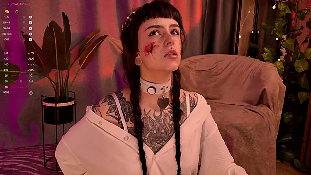 MichaellaMoon online show from 01-16-25, 08:36