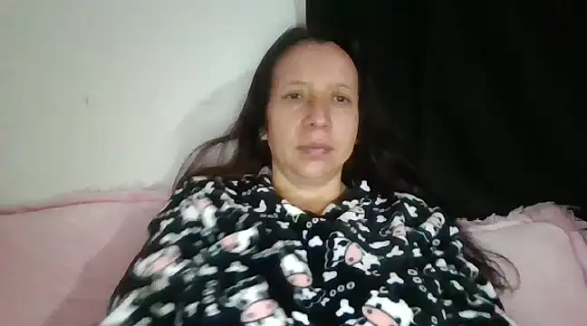 Snapshot of milfevha chatting on 03-14-25, 02:41 milfevha online show from 03-14-25, 02:41